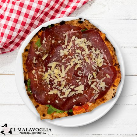 Pizza Bresaola y rúcula